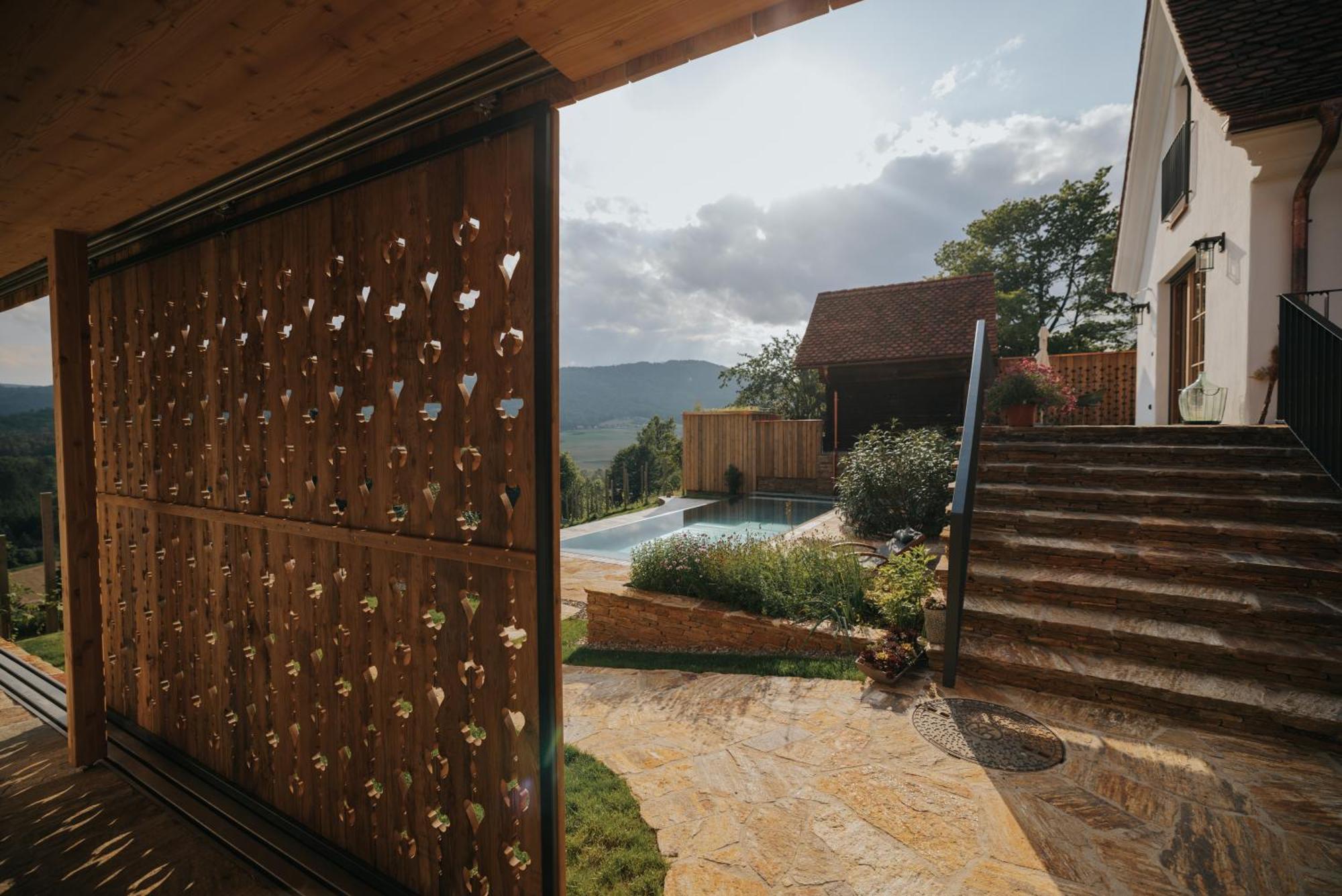 Am Wildbachberg - Luxus Ferienhaeuser Mit Infinitypool, Privatsauna Und Weinkeller Deutschlandsberg Εξωτερικό φωτογραφία
